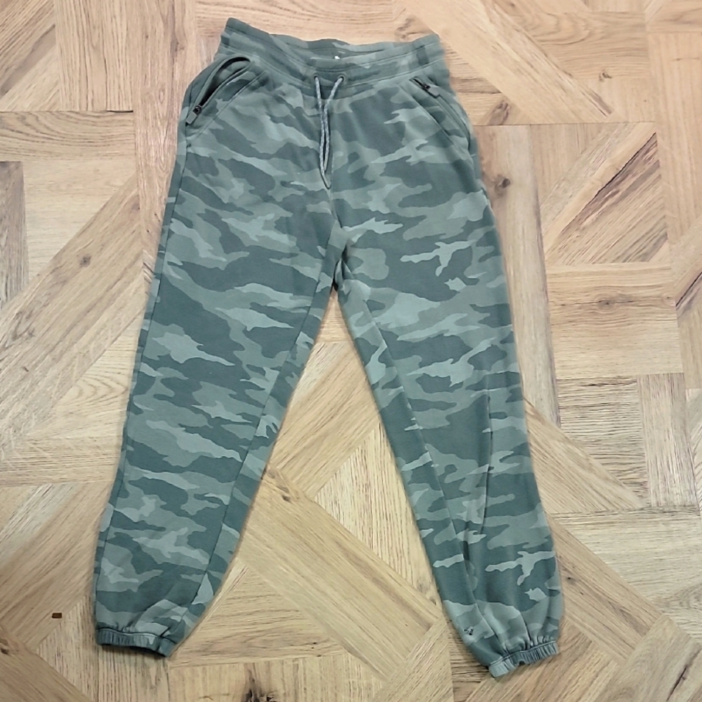Athleta Green Camouflage Joggers Elastic Waistband M 8/10